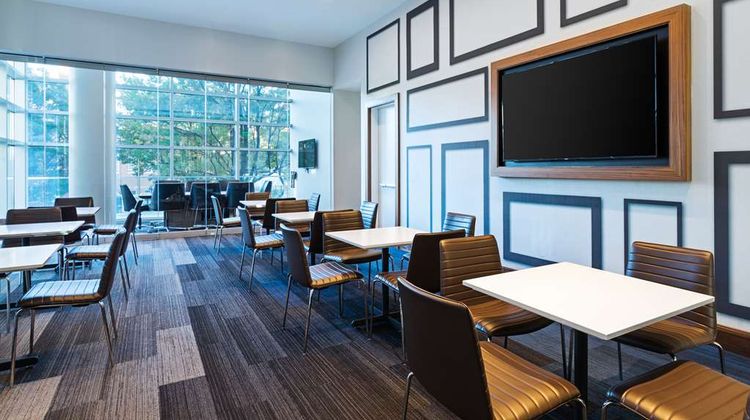 Hyatt House Washington DC / The Wharf Restaurant