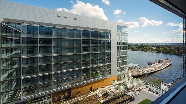 Hyatt House Washington DC / The Wharf Room