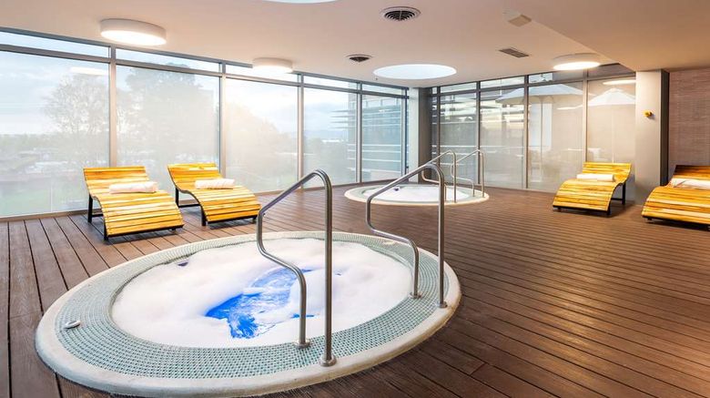 <b>Hilton Garden Inn Bogota Airport Pool</b>. Images powered by <a href="https://iceportal.shijigroup.com/" title="IcePortal" target="_blank">IcePortal</a>.