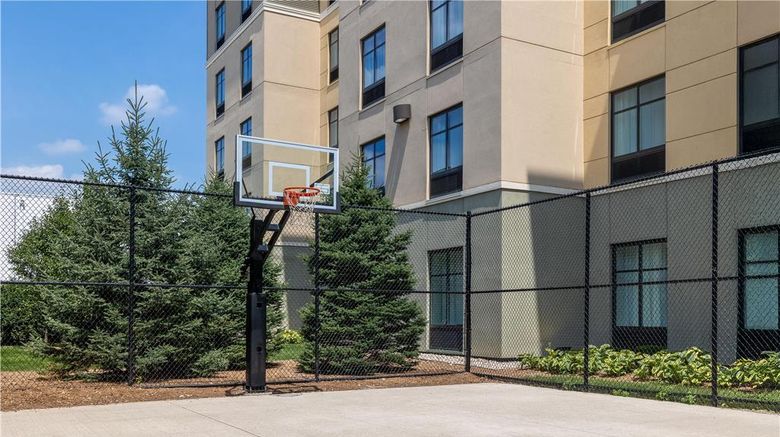 <b>Homewood Suites by Hilton Wauwatosa Recreation</b>. Images powered by <a href="https://iceportal.shijigroup.com/" title="IcePortal" target="_blank">IcePortal</a>.