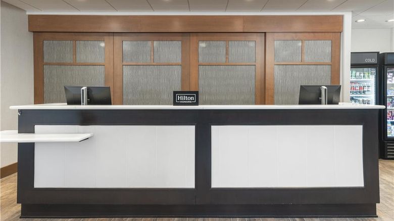 <b>Homewood Suites by Hilton Wauwatosa Lobby</b>. Images powered by <a href="https://iceportal.shijigroup.com/" title="IcePortal" target="_blank">IcePortal</a>.