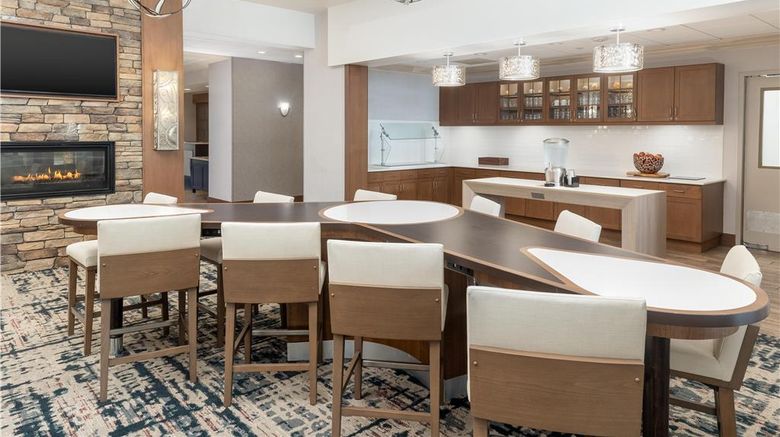 <b>Homewood Suites by Hilton Wauwatosa Restaurant</b>. Images powered by <a href="https://iceportal.shijigroup.com/" title="IcePortal" target="_blank">IcePortal</a>.