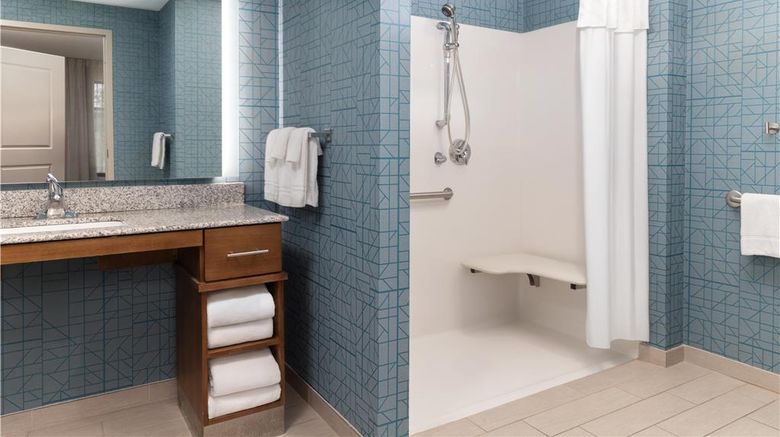 <b>Homewood Suites by Hilton Wauwatosa Room</b>. Images powered by <a href="https://iceportal.shijigroup.com/" title="IcePortal" target="_blank">IcePortal</a>.
