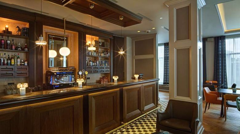 <b>Konsulat Hotel, Curio Collection Lobby</b>. Images powered by <a href="https://iceportal.shijigroup.com/" title="IcePortal" target="_blank">IcePortal</a>.