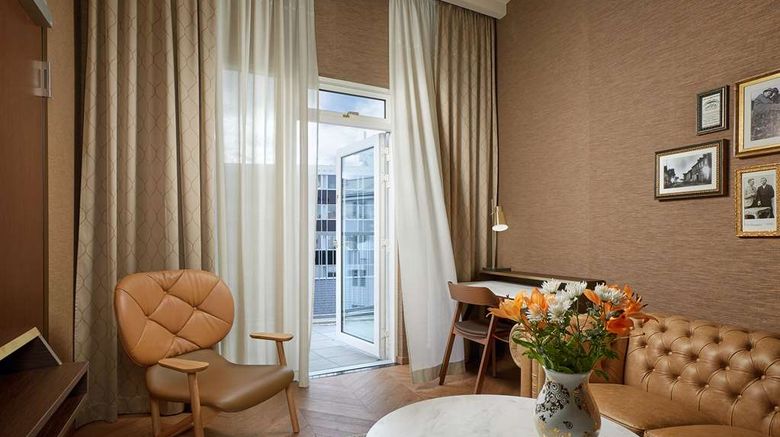 <b>Konsulat Hotel, Curio Collection Room</b>. Images powered by <a href="https://iceportal.shijigroup.com/" title="IcePortal" target="_blank">IcePortal</a>.