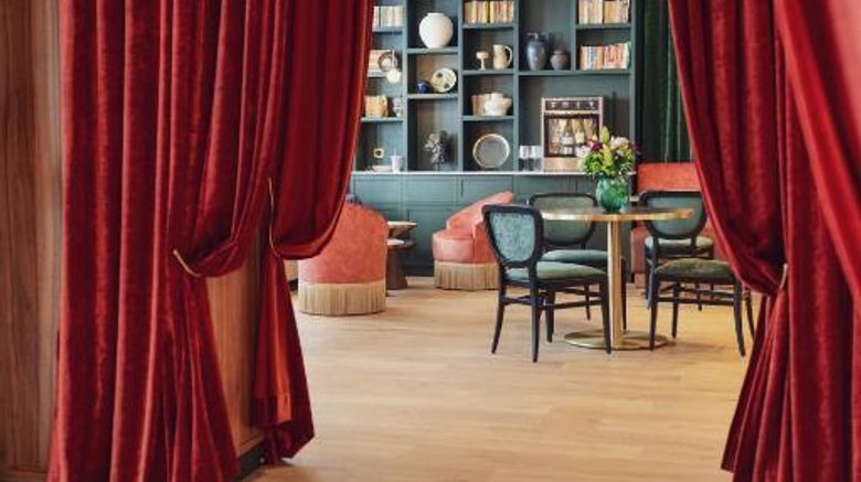 <b>Maison Vignon Restaurant</b>. Images powered by <a href="https://iceportal.shijigroup.com/" title="IcePortal" target="_blank">IcePortal</a>.