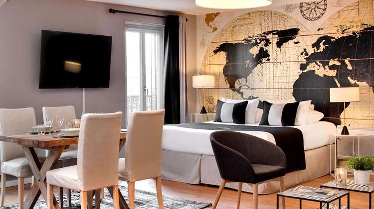 Hotel des Ducs Room