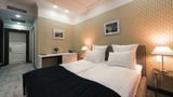 Wall Street Hotel Room