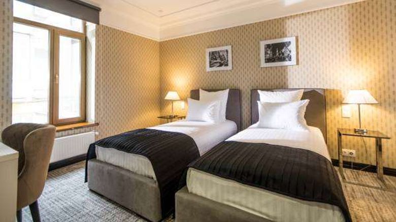 <b>Wall Street Hotel Room</b>. Images powered by <a href="https://iceportal.shijigroup.com/" title="IcePortal" target="_blank">IcePortal</a>.