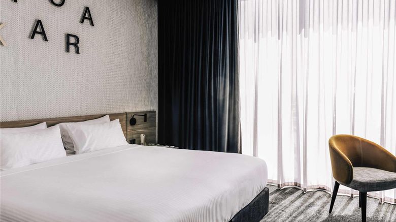 <b>Novotel Melbourne South Wharf Hotel Room</b>. Images powered by <a href="https://iceportal.shijigroup.com/" title="IcePortal" target="_blank">IcePortal</a>.