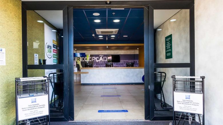 <b>Ibis Budget Sao Jose do Rio Preto Exterior</b>. Images powered by <a href="https://iceportal.shijigroup.com/" title="IcePortal" target="_blank">IcePortal</a>.