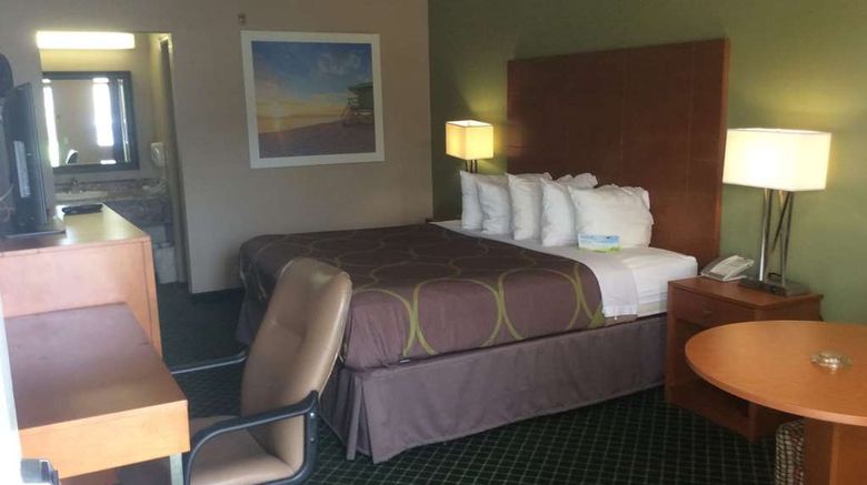 <b>Days Inn Donalsonville Room</b>. Images powered by <a href="https://iceportal.shijigroup.com/" title="IcePortal" target="_blank">IcePortal</a>.