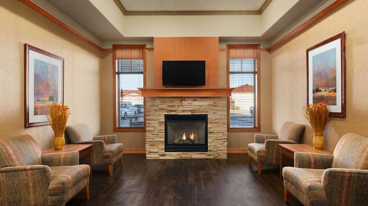 Days Inn & Suites Edmonton Airport Lobby