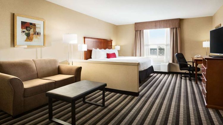 Days Inn & Suites Edmonton Airport Suite