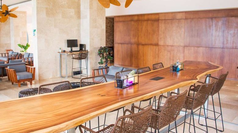 <b>Wyndham Tamarindo Lobby</b>. Images powered by <a href="https://iceportal.shijigroup.com/" title="IcePortal" target="_blank">IcePortal</a>.