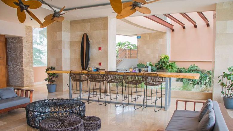 <b>Wyndham Tamarindo Lobby</b>. Images powered by <a href="https://iceportal.shijigroup.com/" title="IcePortal" target="_blank">IcePortal</a>.