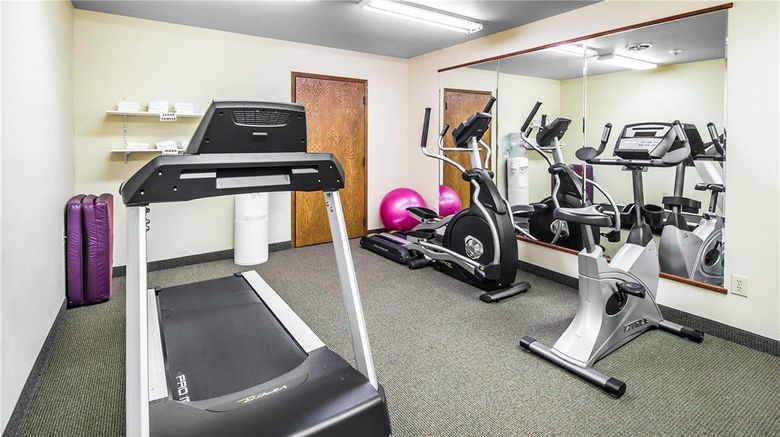 <b>Quality Inn Health</b>. Images powered by <a href="https://iceportal.shijigroup.com/" title="IcePortal" target="_blank">IcePortal</a>.