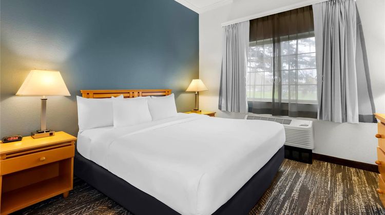 Clarion Suites Anchorage Downtown Room