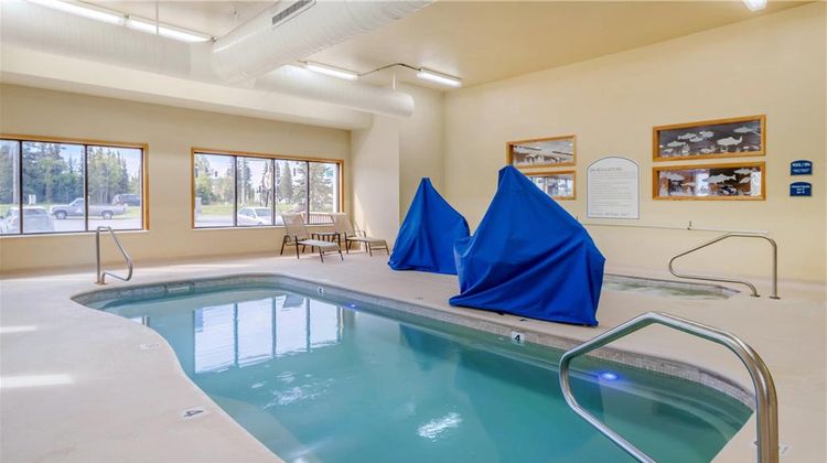 Quality Inn Pool