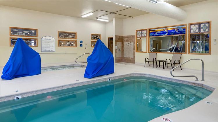 Quality Inn Pool