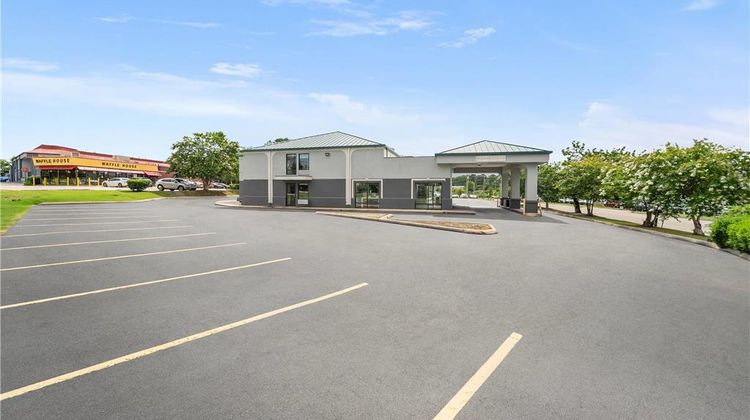 Quality Inn Exterior