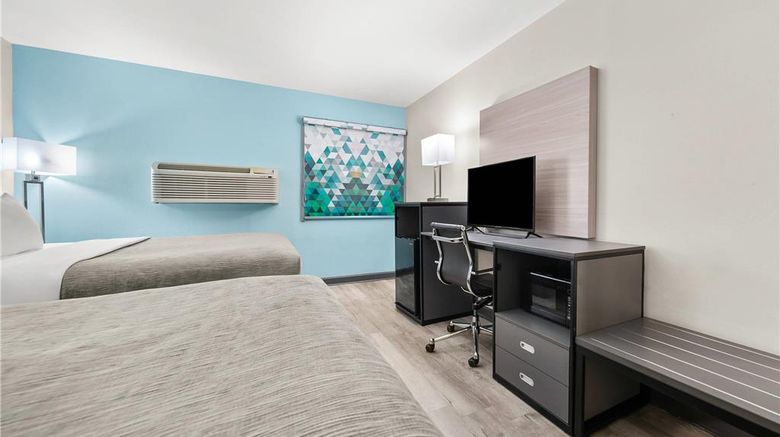 <b>Quality Inn Room</b>. Images powered by <a href="https://iceportal.shijigroup.com/" title="IcePortal" target="_blank">IcePortal</a>.