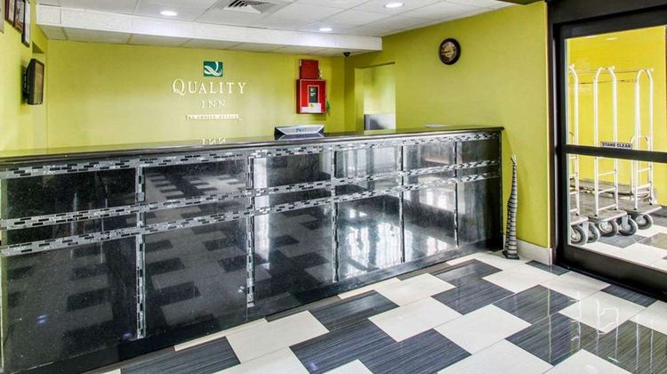 Quality Inn Lobby