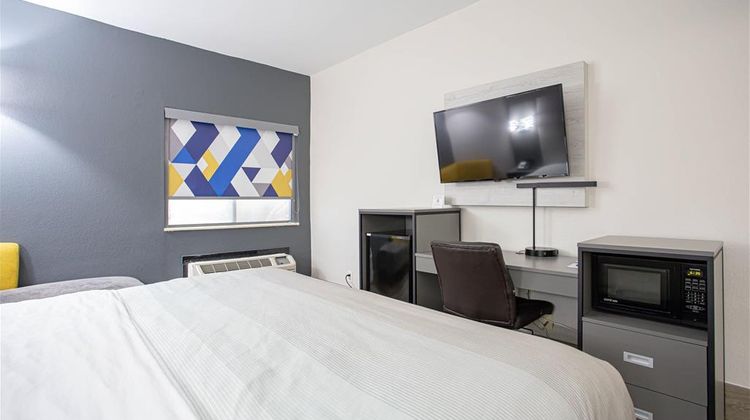 Quality Inn Room