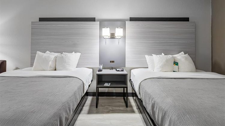 Quality Inn Edmund Pettus Bridge area Room