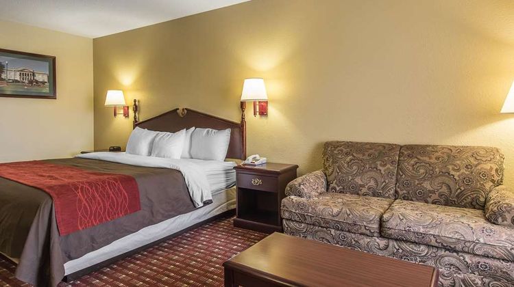 Quality Inn Andalusia Room