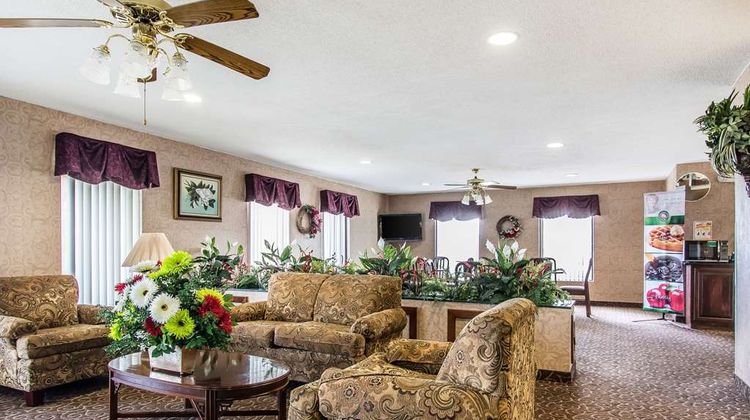 Quality Inn Andalusia Lobby