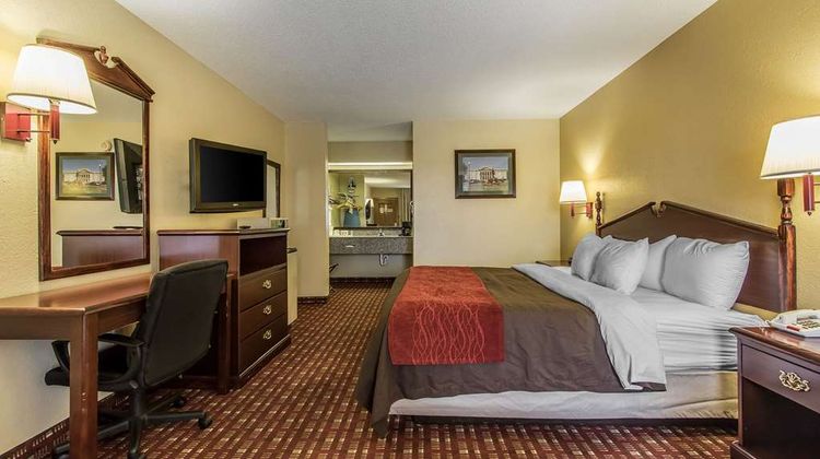 Quality Inn Andalusia Room