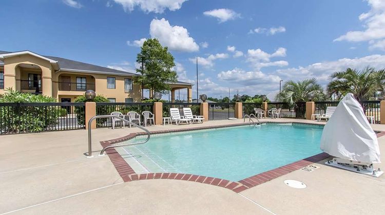 Quality Inn Andalusia Pool