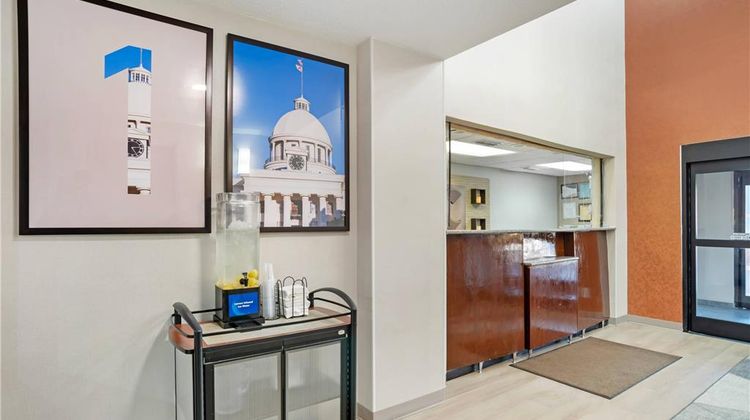 Comfort Inn Livingston Lobby