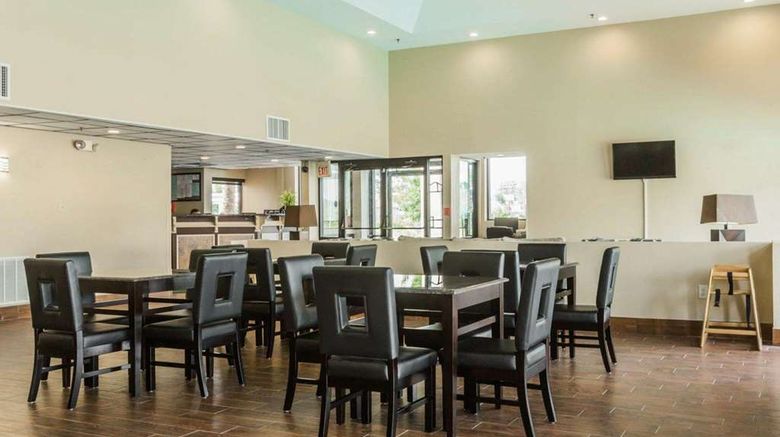<b>Quality Inn Montgomery Restaurant</b>. Images powered by <a href="https://iceportal.shijigroup.com/" title="IcePortal" target="_blank">IcePortal</a>.