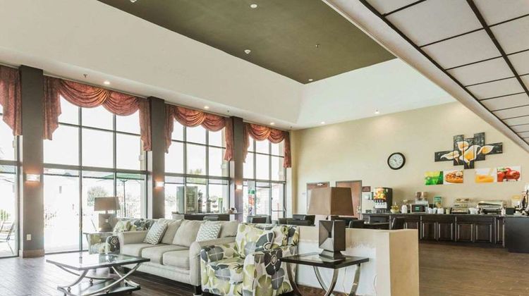 Quality Inn Montgomery Lobby