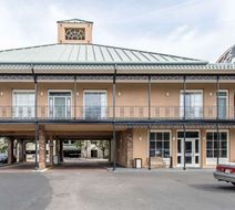 Quality Inn Downtown Historic District Exterior