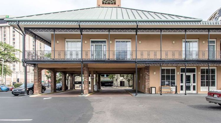 Quality Inn Downtown Historic District Exterior
