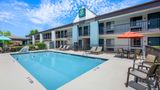 <b>Quality Inn Pool</b>. Images powered by <a href="https://iceportal.shijigroup.com/" title="IcePortal" target="_blank">IcePortal</a>.