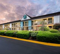Quality Inn Exterior