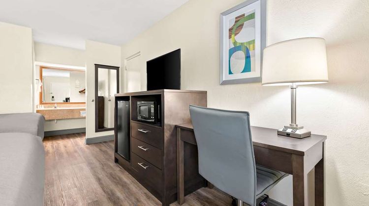 Quality Inn Room