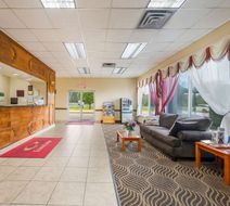Econo Lodge Cullman South Lobby
