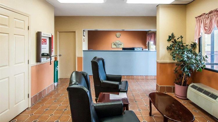 Econo Lodge Inn and Suites Tuscaloosa I-20 Lobby