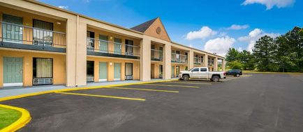 Quality Inn Exterior