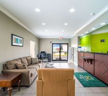 Quality Inn Lobby