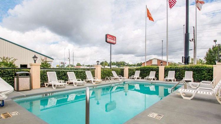 Econo Lodge Troy Pool