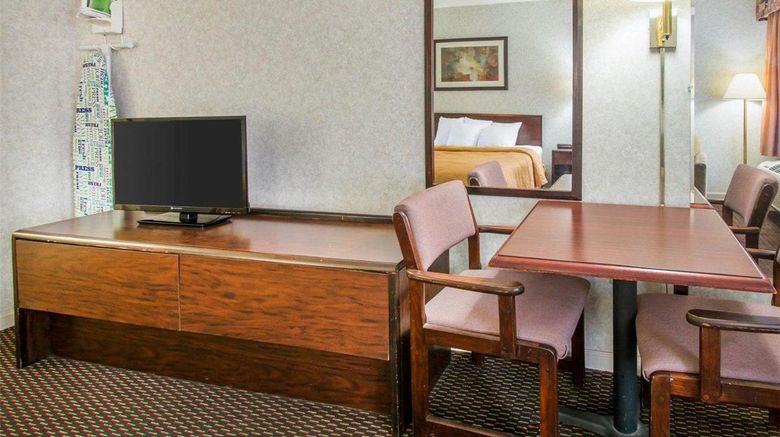 <b>Econo Lodge Troy Room</b>. Images powered by <a href="https://iceportal.shijigroup.com/" title="IcePortal" target="_blank">IcePortal</a>.