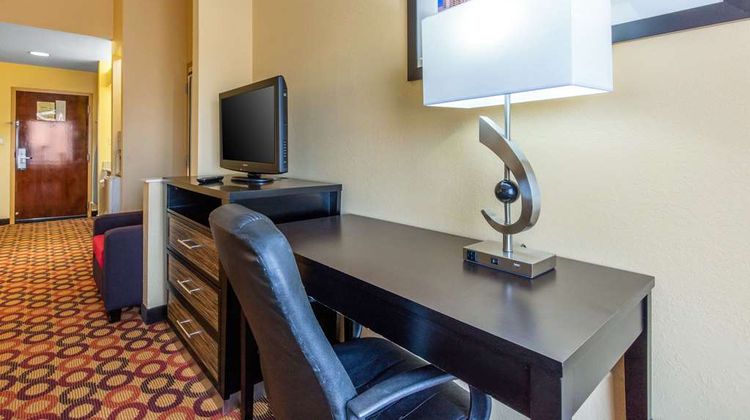 Quality Inn & Suites Room