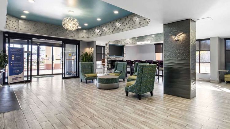 Quality Inn & Suites Lobby