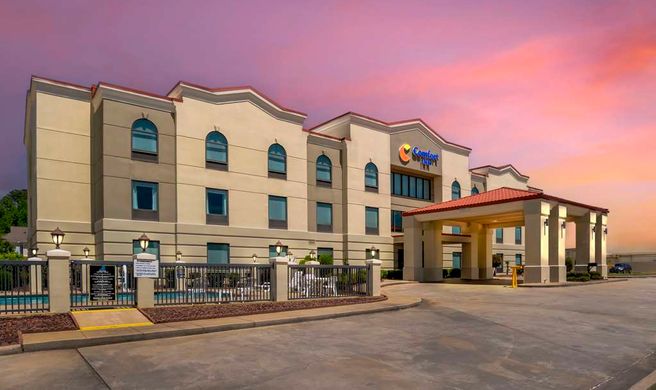 Comfort Inn Exterior
